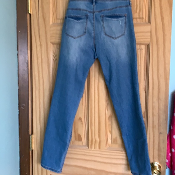 Black Daisy Size 3 Relaxed Skinny Jean Embroidered - Picture 8 of 10